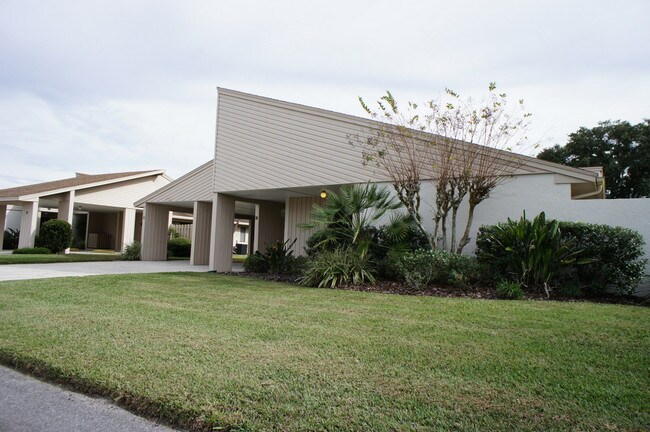 Foto del edificio - 3901 Oak Loop