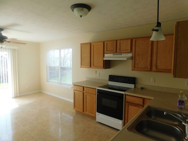 Foto del edificio - 6567 Glory Maple Ln