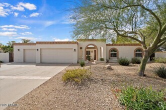 Building Photo - 5345 E Crocus Dr