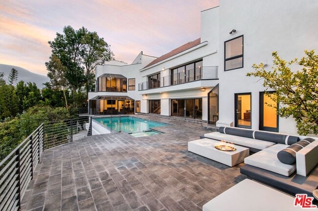 Building Photo - 11955 Pinnacle Pl