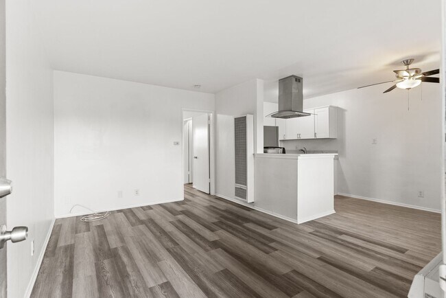 Building Photo - 12602 Kensington Ln