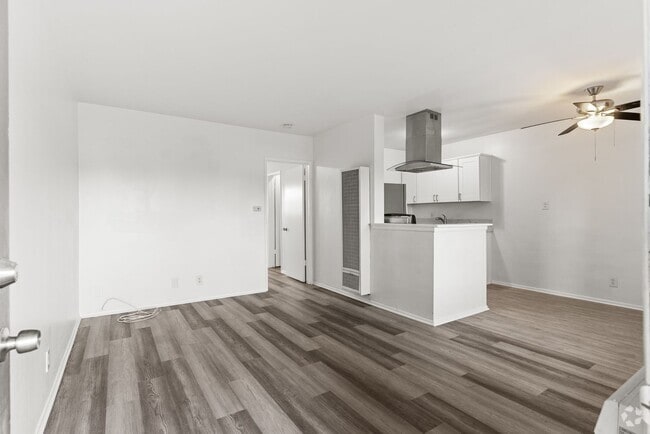 Building Photo - 12602 Kensington Ln