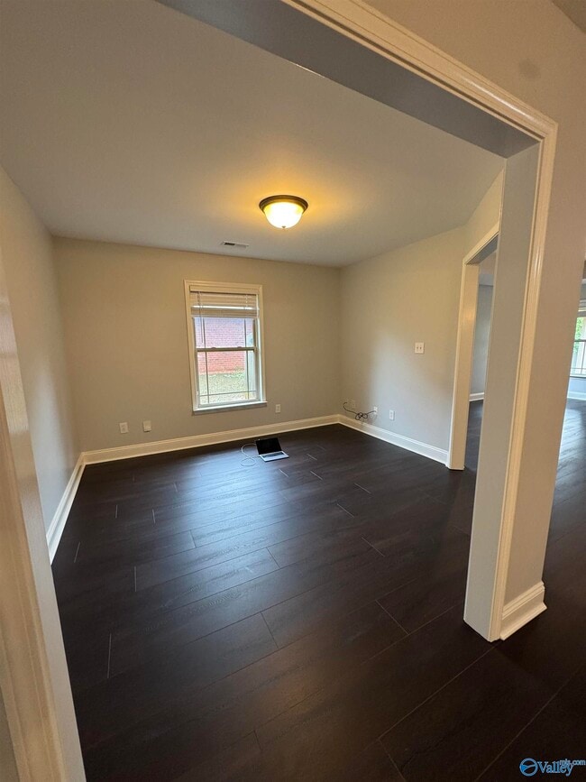 Building Photo - 212 Grantham Cir
