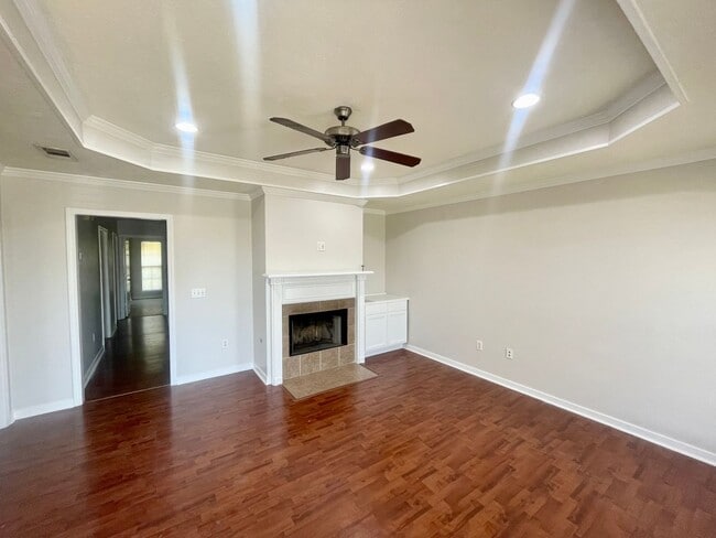 Photo - 3 Bedroom/2 bathroom in Pearl for Rent! House