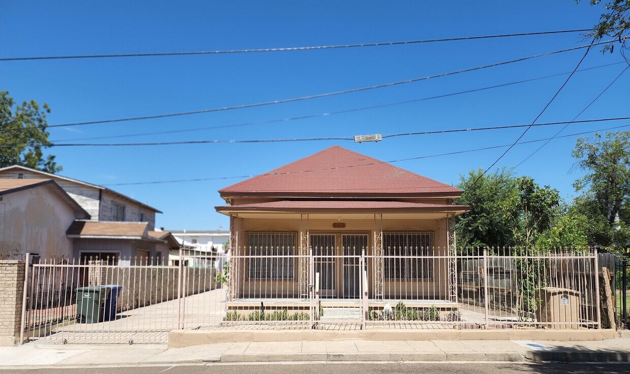 Foto principal - 904 Vidaurri Ave