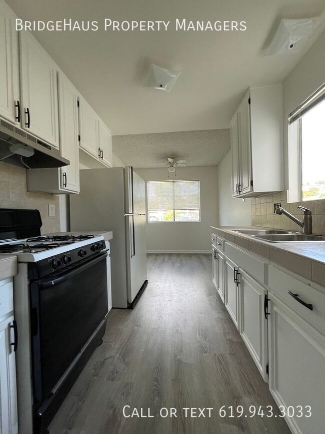 Building Photo - Charming 2-Bedroom Duplex with Garage in S...