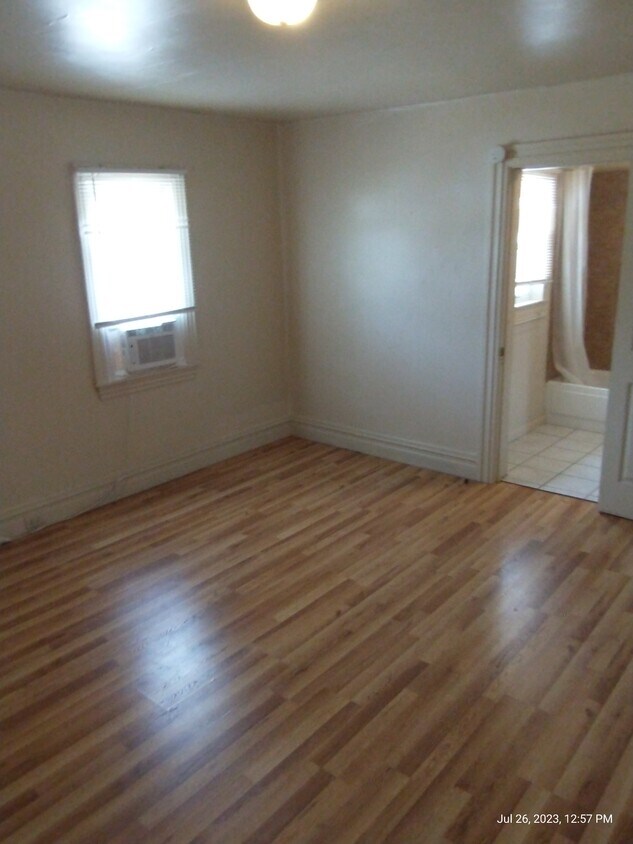 Primary Photo - 1458 Penn Ave
