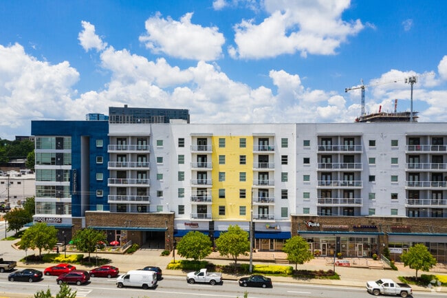 Foto del edificio - Bower Westside
