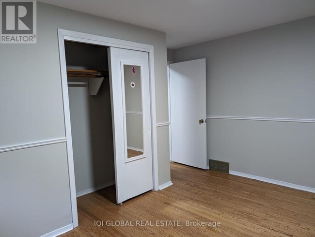 Building Photo - 54 Ebury Pl