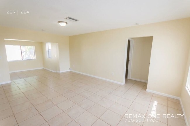 Foto del edificio - 2580 NW 83rd Ave