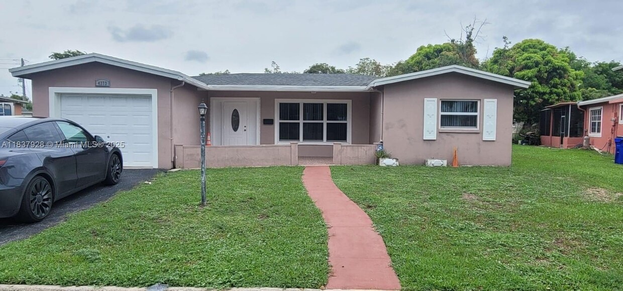 Primary Photo - 4373 NW 45th Ave