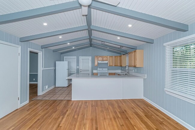 Building Photo - Spacious Family Home in 30311