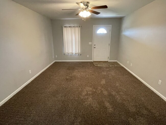 Foto del edificio - 117B Cap America Dr