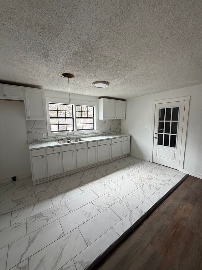 Foto del edificio - 3081 Sunrise St