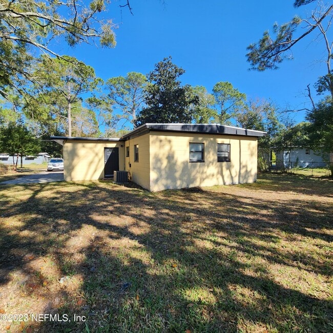 Building Photo - 3414 Ardisia Rd