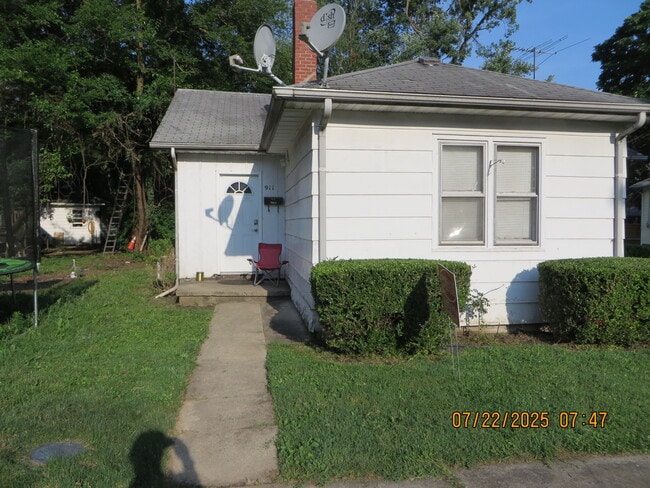 Building Photo - 911 Chestnut St