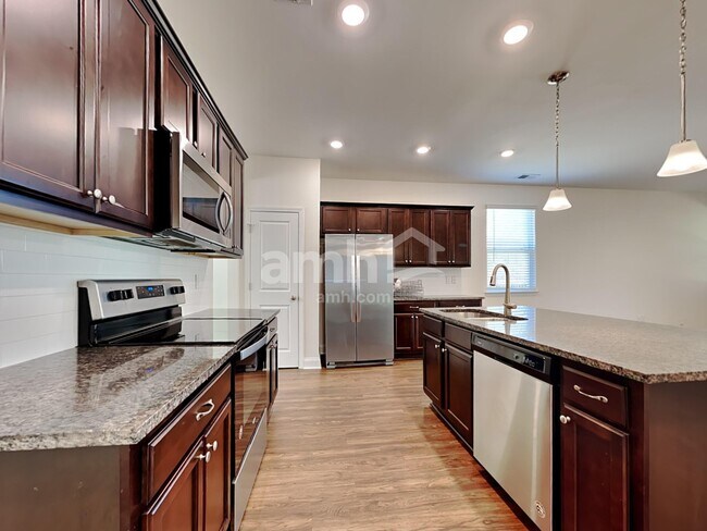 Foto del edificio - 128 Sweet Gum Dr