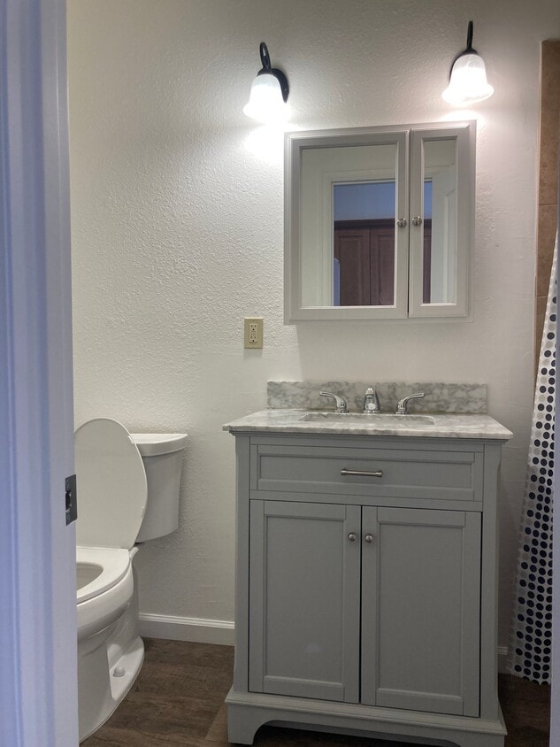 Building Photo - 210 NW 5th St