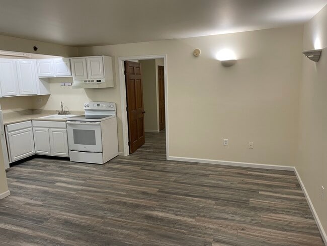 Building Photo - 224 Mill St