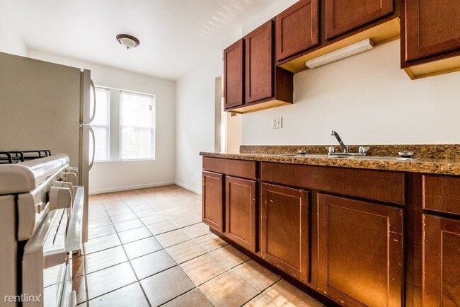 Building Photo - 8514 S Crandon Ave