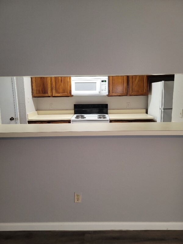 Foto del edificio - 9623 Walnut St