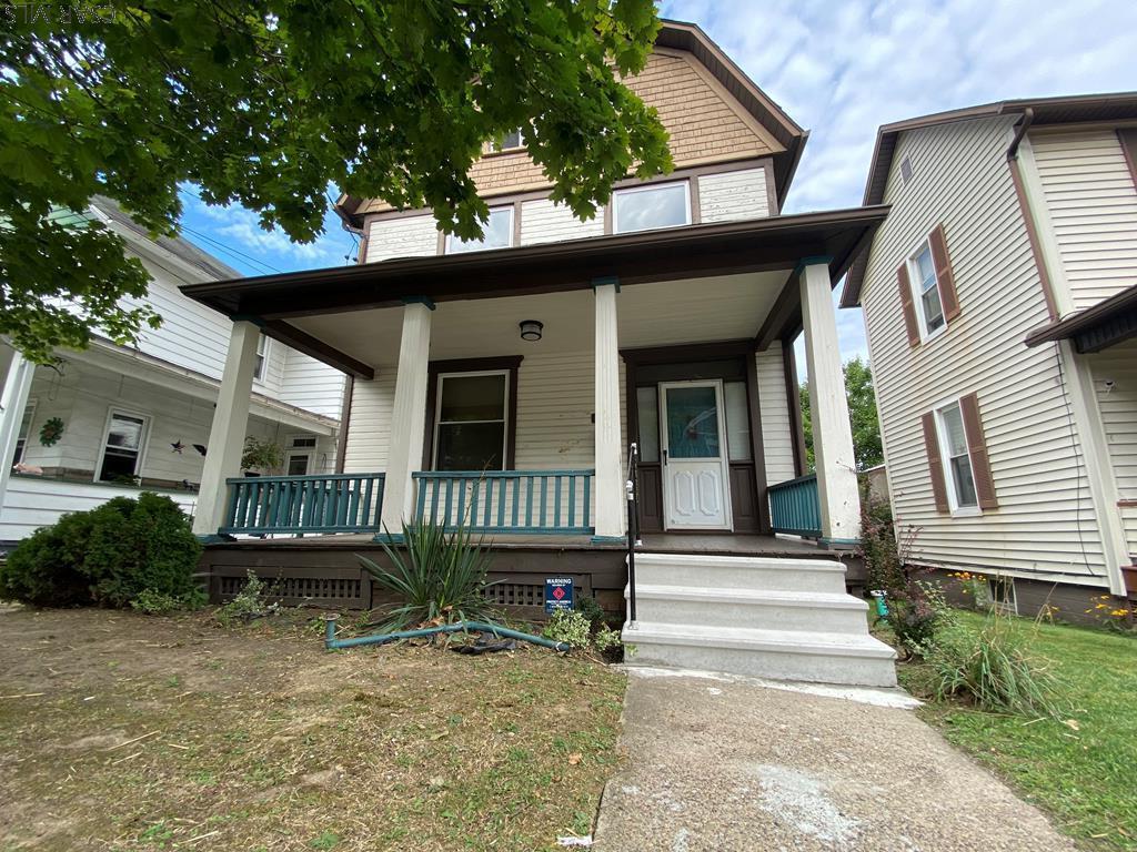 Primary Photo - 221 Vaughn St