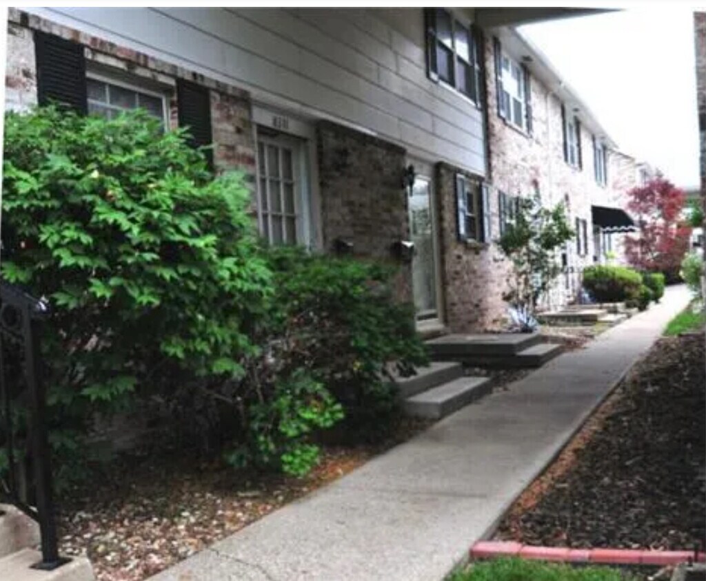 Foto del edificio - 8311 Mackey St