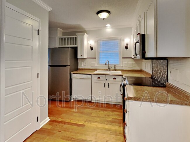 Foto del edificio - 4012 Iron Horse Rd