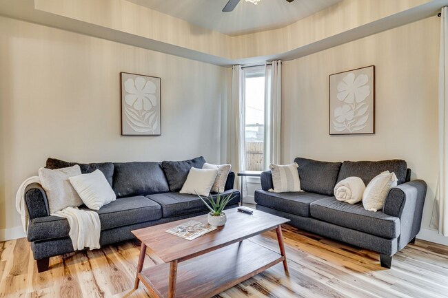 Foto del edificio - 275 Monmouth St
