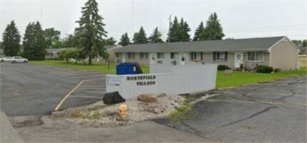 Building Photo - 5058 Northfield Dr