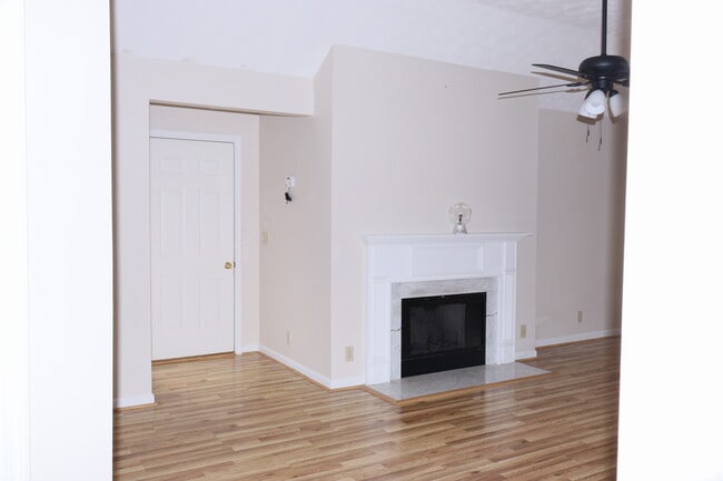 Building Photo - 3924 Calumet Dr