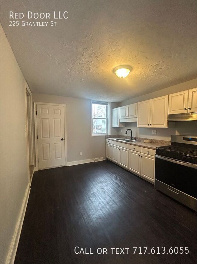 Building Photo - Cozy 3 bedroom in West York - Section 8 co...