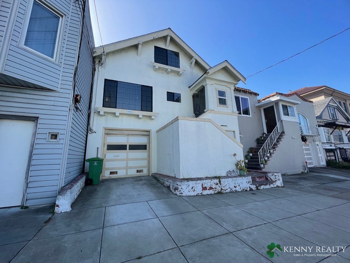 Primary Photo - Two Bedroom Home in San Francisco, Bonus R...
