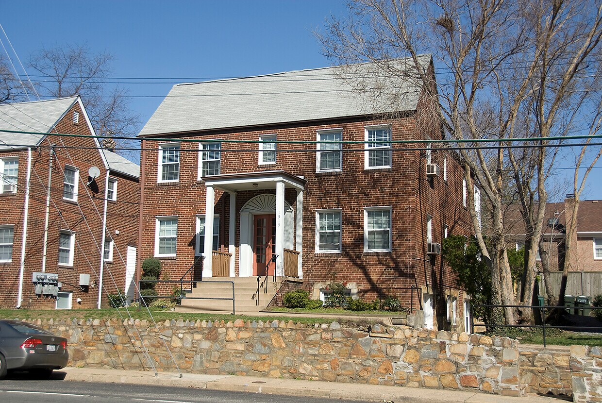 Primary Photo - 1513 N Rhodes St