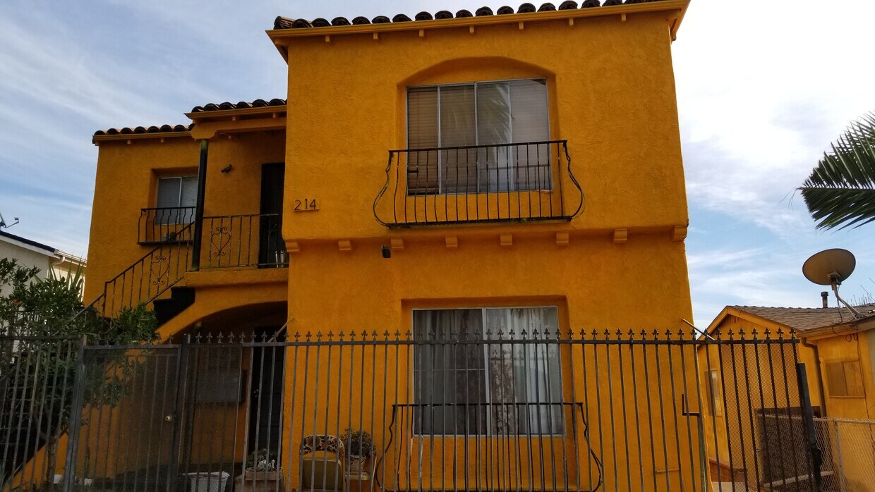 Foto principal - 214 N Hoover St