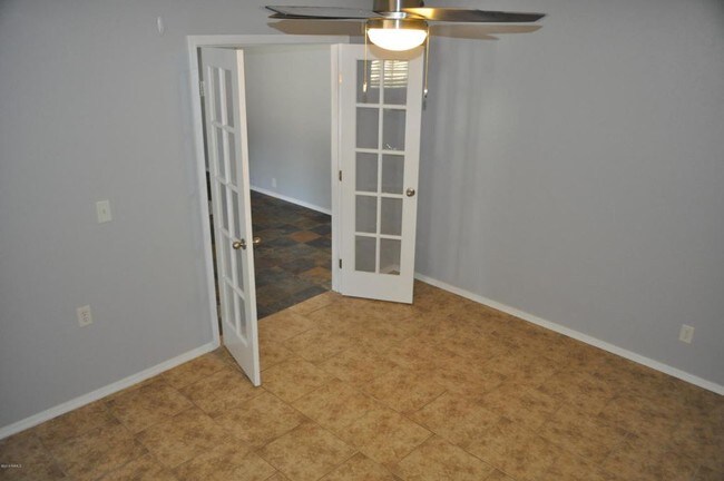 Building Photo - 6585 N Haven Ln