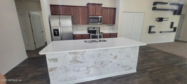Building Photo - 8238 Meadow Walk Ln