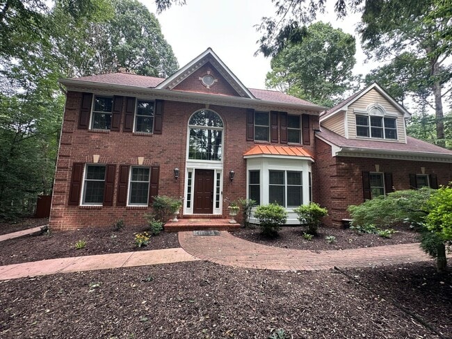 Building Photo - 10205 Chinkapin Dr