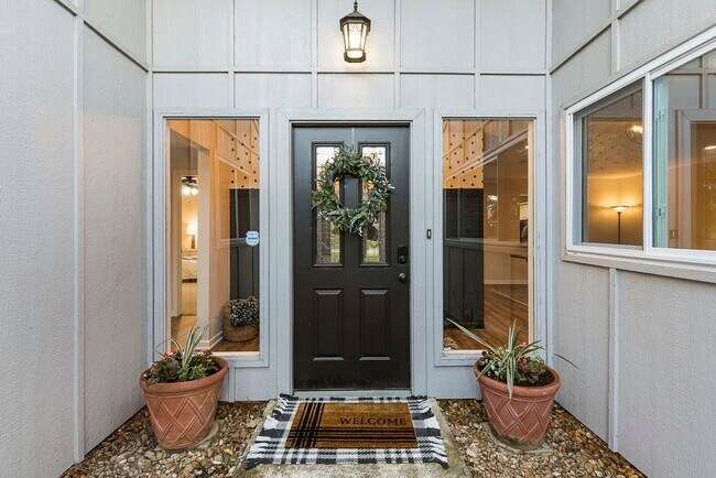 Foto del edificio - 623 Hickory Ridge Dr