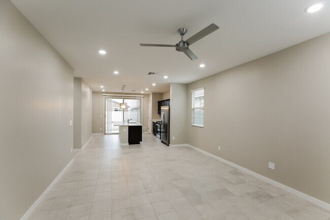 Building Photo - 6748 W Gaby Rd