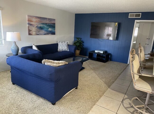 Foto del edificio - 5908 Stockdale Hwy