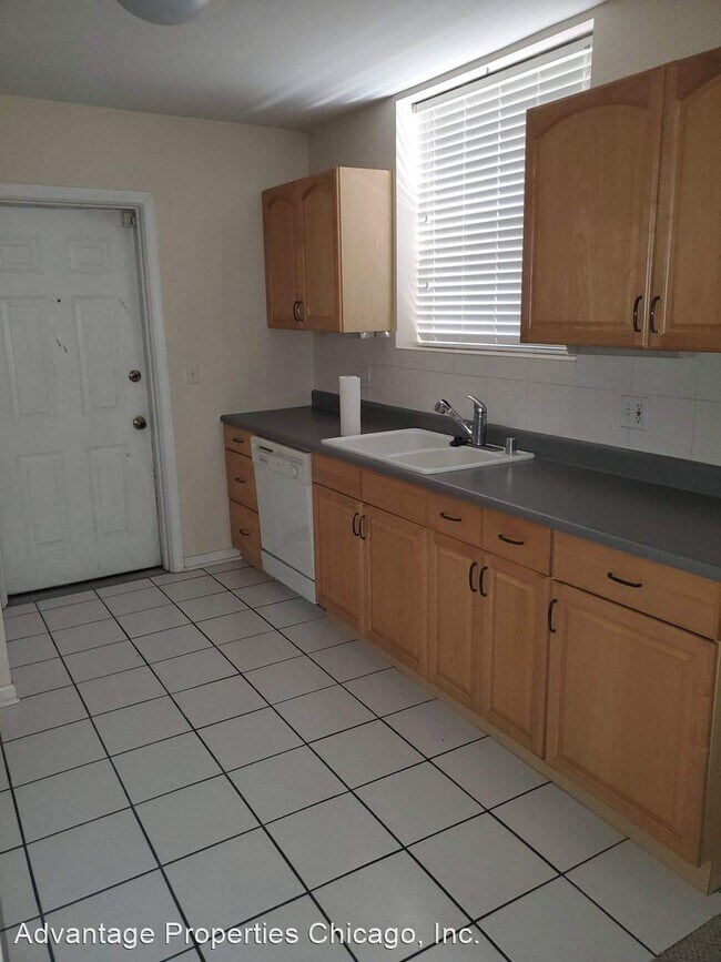 Building Photo - 1 br, 1 bath House - 4925 N Wolcott