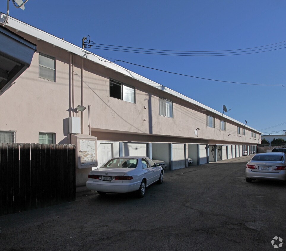 Building Photo - 12882 Galway St