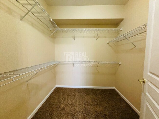 Foto del edificio - 10341 W Girton Dr