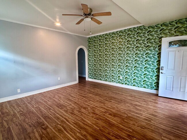 Foto del edificio - 1151 E 15th St