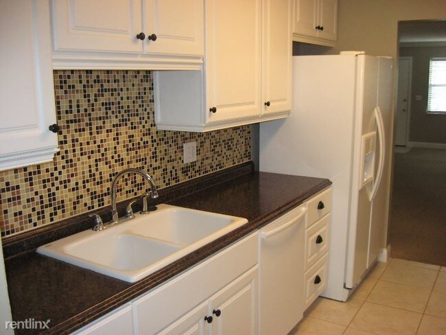Foto del edificio - 5980 80th St N