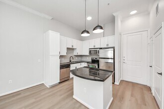 Building Photo - 6363 San Felipe St