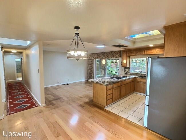 Building Photo - 4 br, 2 bath House - 5860 Allen Ave.