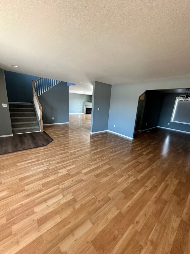 Foto del edificio - Available March 15th!