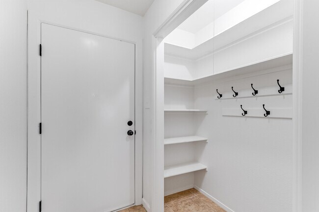 Foto del edificio - 205 McGee Trail